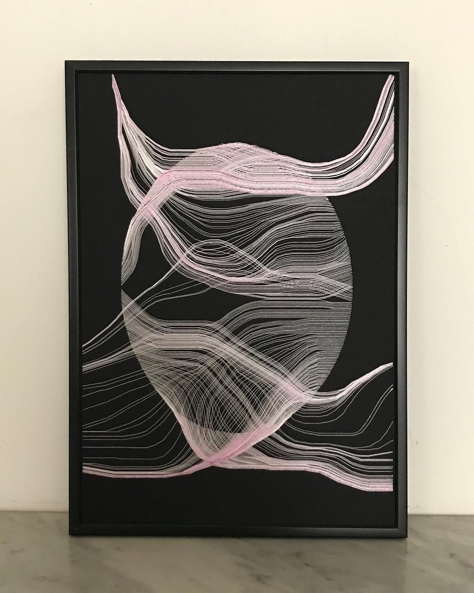 EmmanuelVdeV's tweet photo. « Fluid Mask I »
Signo pink metal gel pen on A4 Fabriano Black Black paper. 
#plotterart #lineart #processing #axidraw #penplotter #penplotterart #generativeart #plottertwitter https://t.co/G3AhRlK5IF