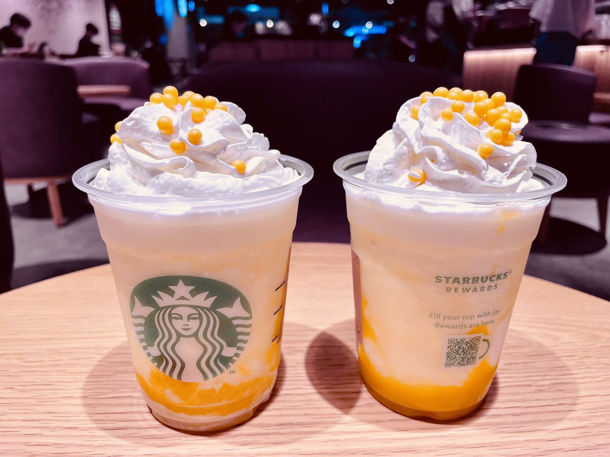 yshrnk's tweet photo. 帰りし親友を誘い出してスタバ でバナナフラペチーノを飲みました！
昔憧れの先輩バンドの曲の歌詞の中に出てきたバナナフラペチーノ・ビッグマック・ポテトのフレーズを２人で口ずさんだりしてました。良き夜です🌃 https://t.co/KqXGWBNw9B
