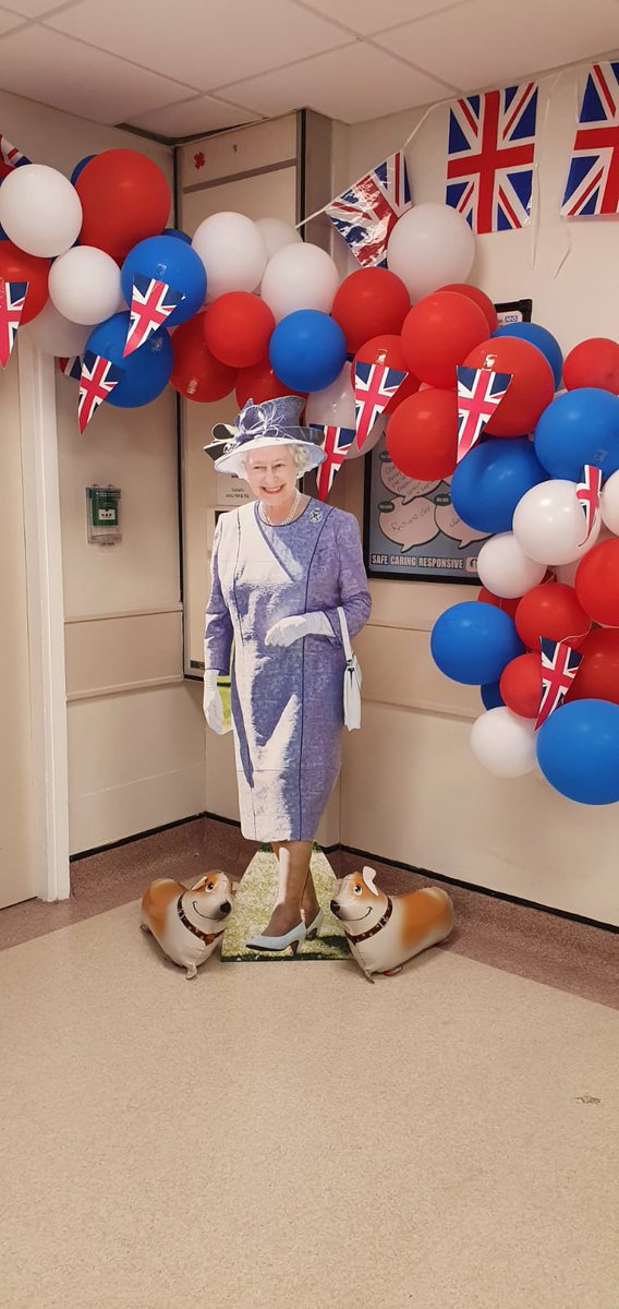 EmilyDi999's tweet photo. Ward 3 at WCH getting ready for the jubilee celebrations. Well done ward 3, fantastic decorations. https://t.co/GJ3jKZxPnV