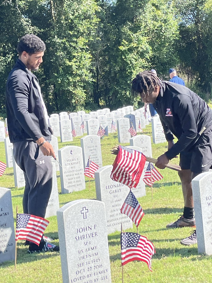 Today <a href="/CDS_FBall/">CDS Football</a> went to the National Cemetery and gave back to those that gave up so much for us!Proud to part of this Program and the Great country we live in! Thank you those veterans and families! <a href="/CDS_Athletics/">CDS Athletics</a> <a href="/CarrollwoodDay/">CarrollwoodDaySchool</a>