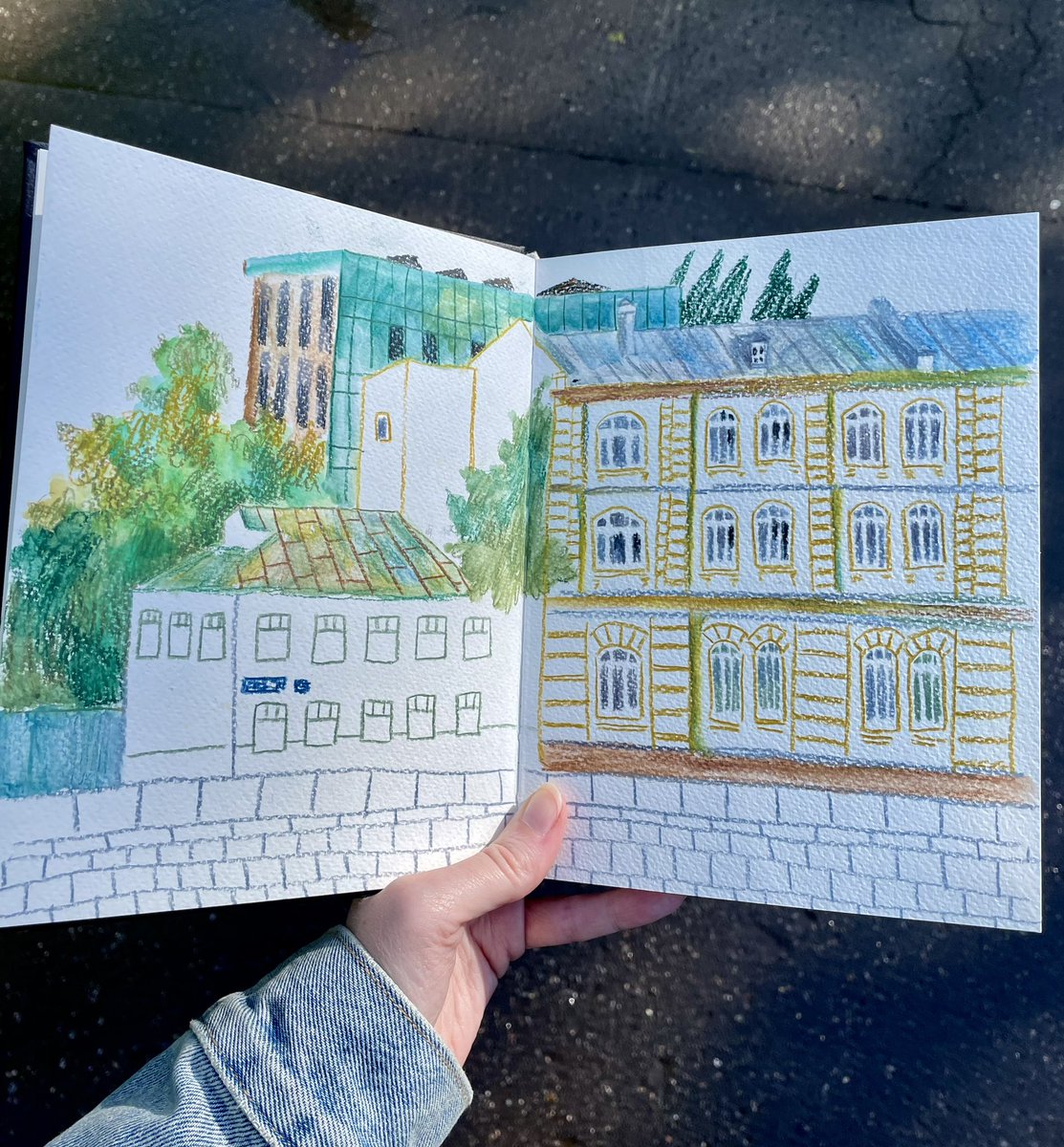 AnnaKreshchuk's tweet photo. Today's little sketch by the river.
#sketchbook #dailydrawing #artistsontwitter #thedailysketch https://t.co/nAZiFoFNxQ