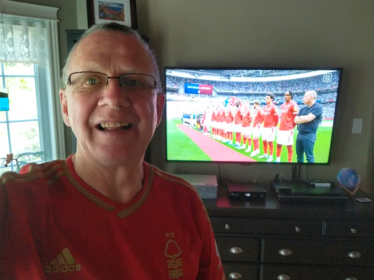 d_willey's tweet photo. Supporting my team from sunny Cantley, Québec, Canada. COYR! #nffc https://t.co/ZCkb6Pl0tO