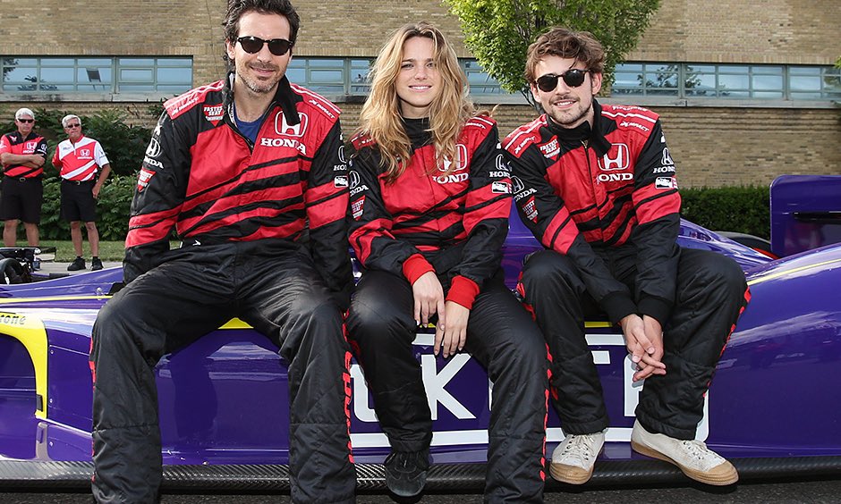 theladybeatric3's tweet photo. #SantiSunday hanging out with the #SalvationCBS gang at the Toronto IndyCar race. Iβm all settled in to watch the #Indy500 today! https://t.co/95w9UJz0VQ