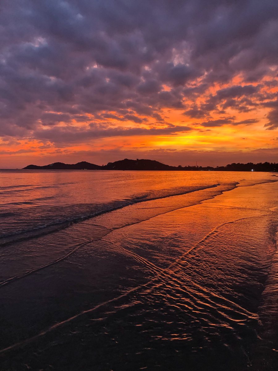 podgilaz's tweet photo. Thank you for being you #rowoon

 #SunsetsForRowoon https://t.co/DbnE5F0AHv