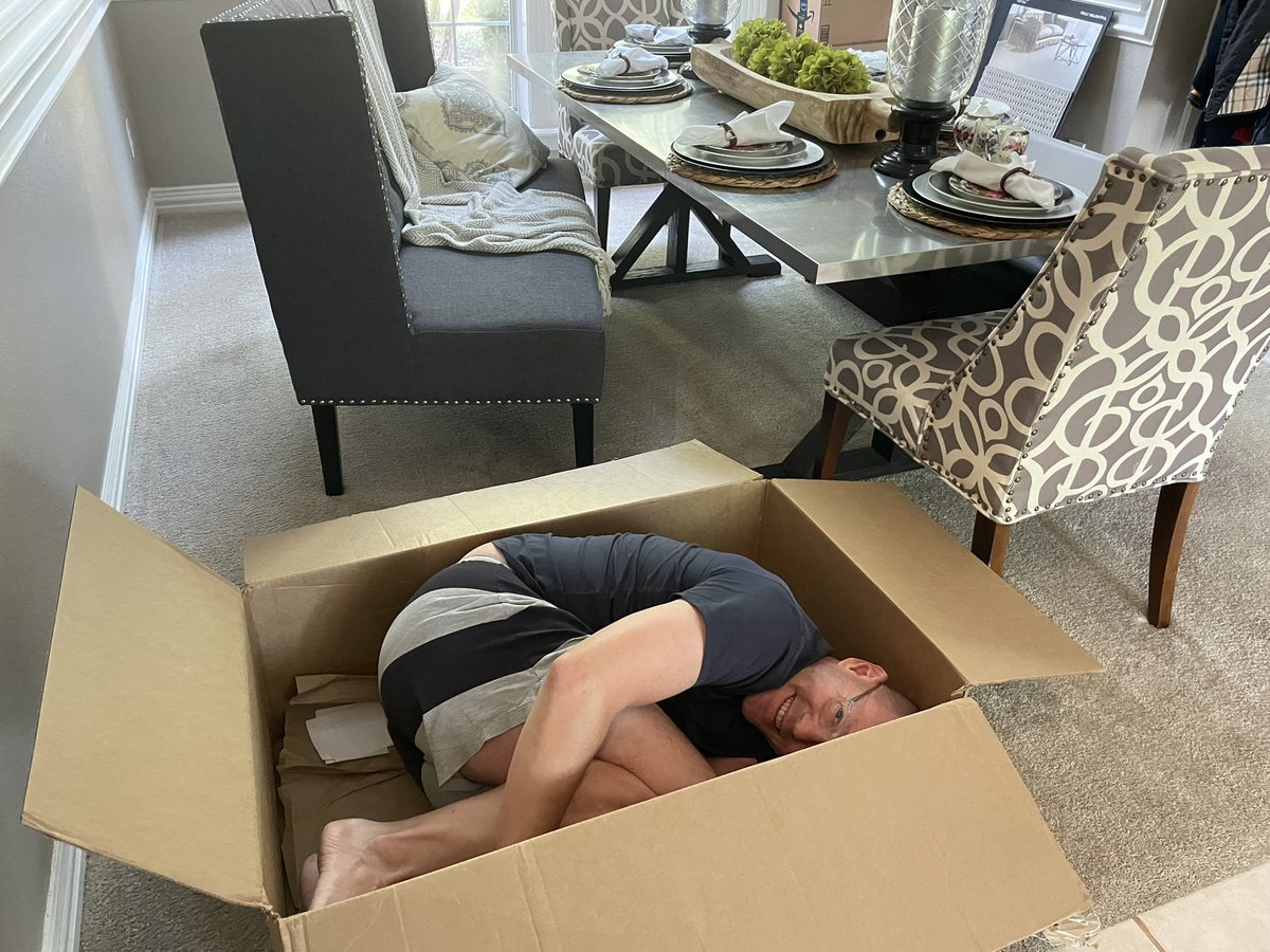 AmyAmyevans10's tweet photo. When you are married to a 7 year old. He wanted to prove he could fit in the box. 🤦‍♀️😂 #hes50 https://t.co/Wwz6om72ZW