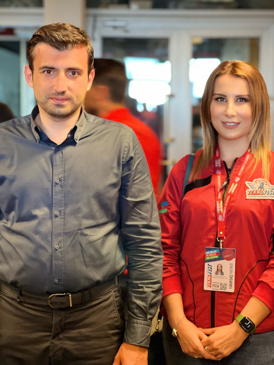 Onun ən çox “savaşın da bir ədəbi var” sözünü sevirəm! <a href="/Selcuk/">Selçuk Bayraktar</a> 🇦🇿🇹🇷