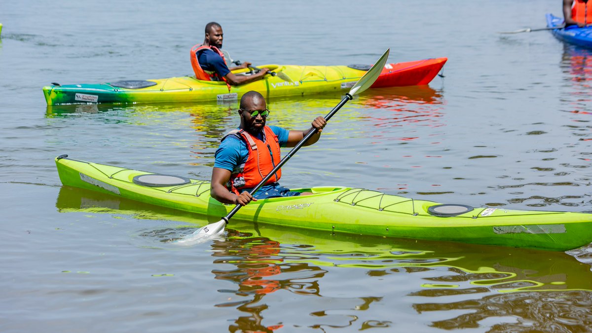 AfricaTourismS1's tweet photo. Nous avons adoré faire du kayak. Et vous, avez-vous déjà essayé ?
#africatourismsolutions #Rwanda #visitrwanda #Stopwondering #Startdiscovering #africaissweet #kigali #sustainabletourism #tourism4Dev #travelblogger #tourism #rwandadevelopmentboard https://t.co/X8rLWhnIeZ
