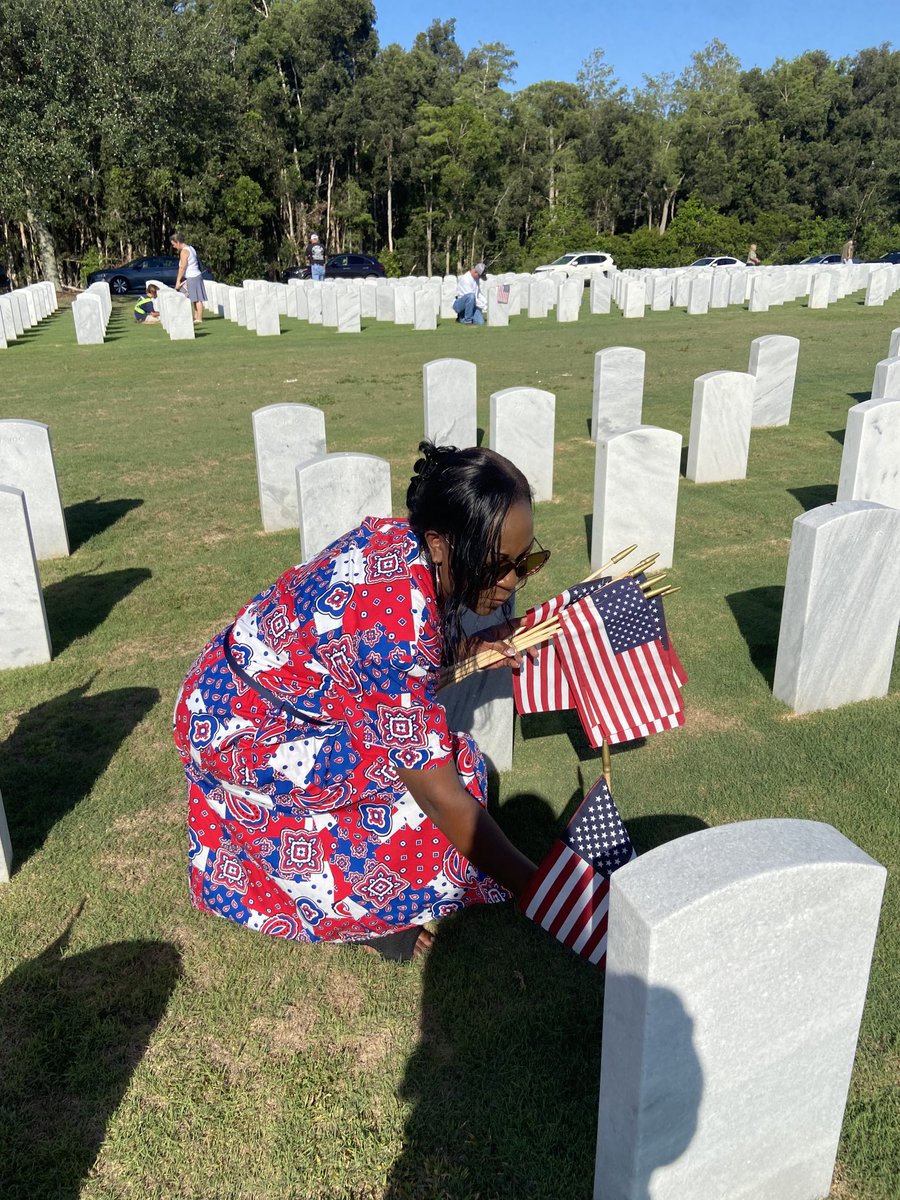 GoldenGrovePrin's tweet photo. Thanks Golden Grove Safety Patrols for your public service honoring our Veterans. https://t.co/LvuWKXntWt