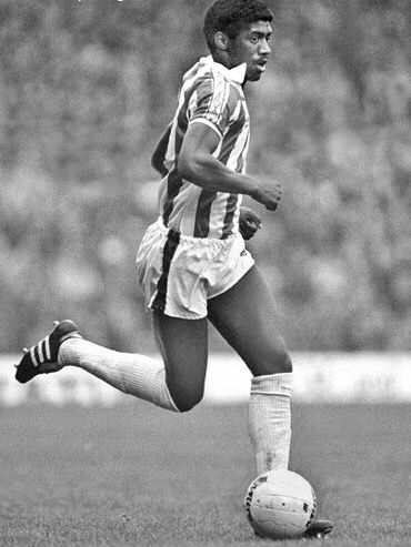 robertmdaws's tweet photo. #MarkChamberlain #SCFC 1982 @stokecity https://t.co/2rI5nix8VQ