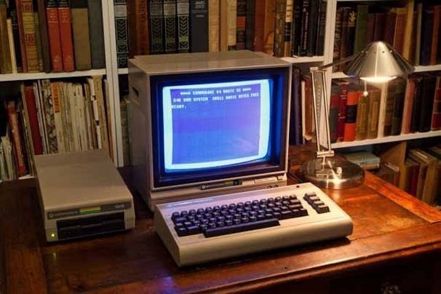 ClassicReplay's tweet photo. All hail the 80s #C64 #Commodore #RetoComputing #RetroGaming https://t.co/jHPvJss20a