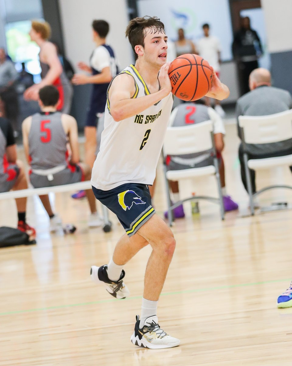 Pro One Select vs NC Spartans Haidinger 17U action shots at #PhenomMDC #PhenomHoops