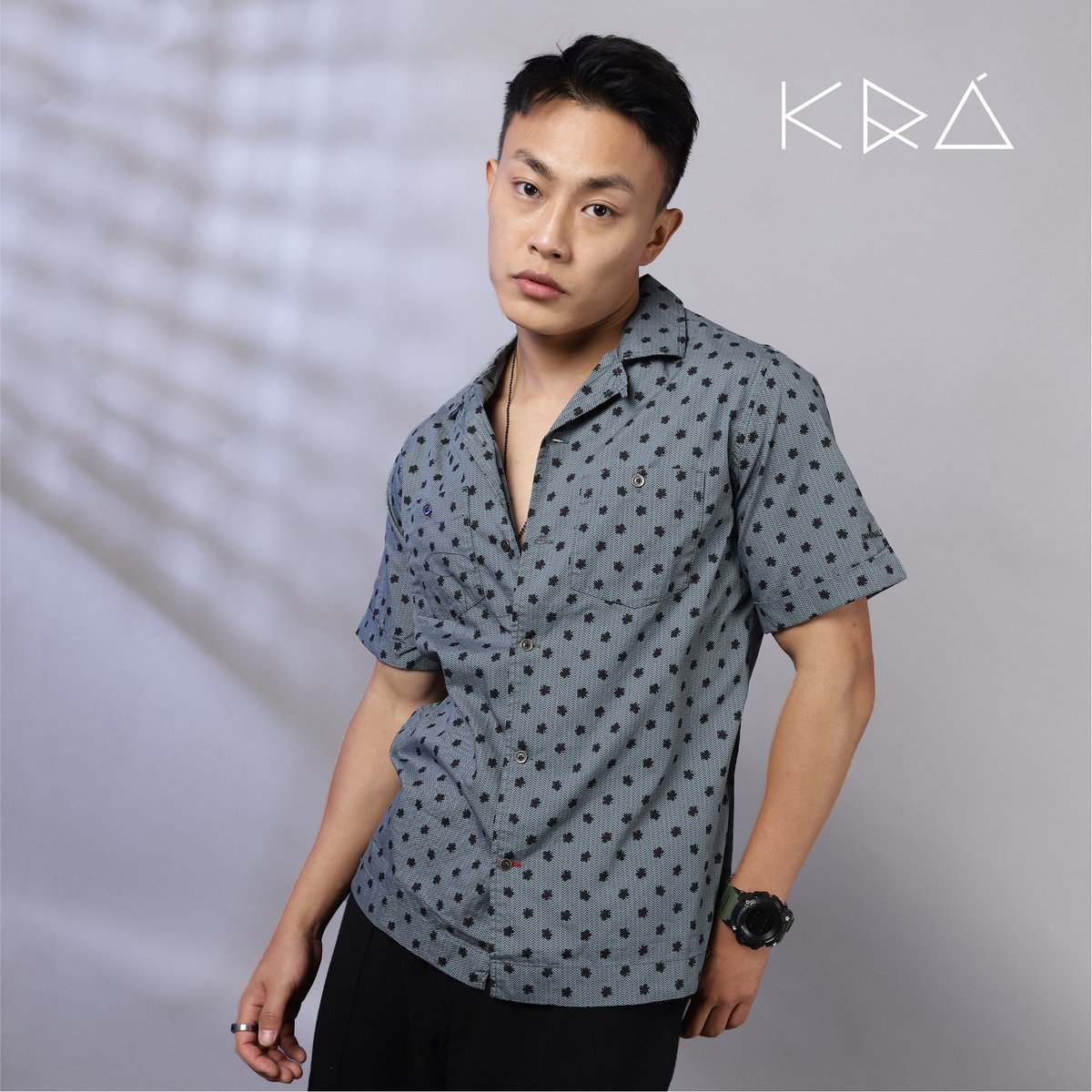 This snazzy printed Cuban shirt will put you in the spotlight instantly. Bag it at thisiskra.com - link in bio!
.
.
.
.
#YouDoYou #Krasified #indianstreetwear #streetculture #streetwear #casualwear #Cubantee #Streetwear #casualapparel #summercollection22