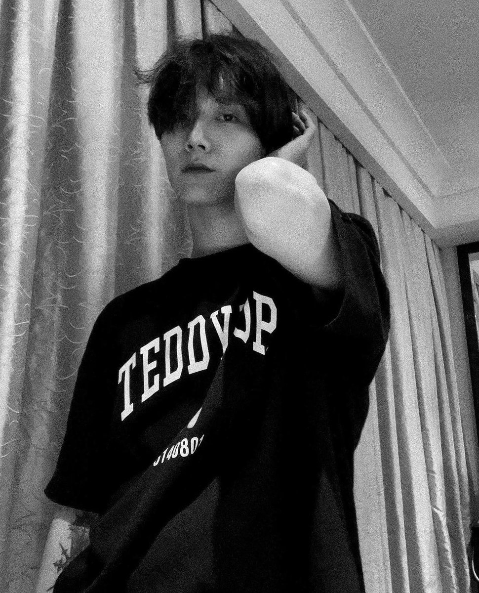 ThanhTh37472886's tweet photo. damn it !! So hot my bbi ❤️🔥🔥 I think I will lose sleep tonight ❤️🔥🔥🥺🫶🏻#TEN #ten_lee10001 #chittaphon #tenwayvedit #tensuperm #ten_nct #liyongqin #10velys #love #เตนล์ #텐 #李永欽 https://t.co/wHh7Ml04R9