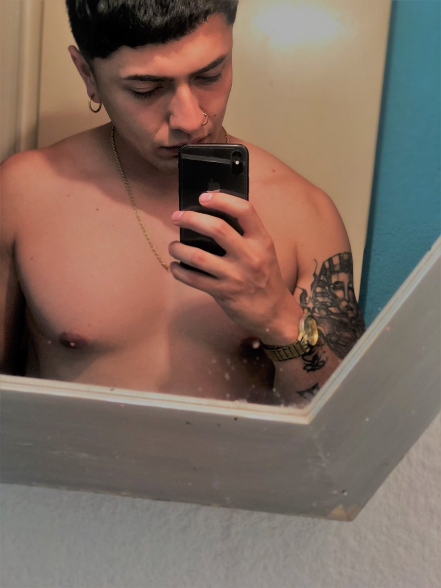 FaramxO's tweet photo. debo volver al gym 

#domingo #DomingoDeIndirectas  #domingodedomingas  #DomingoDeTravesurashot  #DomingoHot  #DomingoEnELTIEMPO #DomingoDeManos https://t.co/ITExPlkxFE