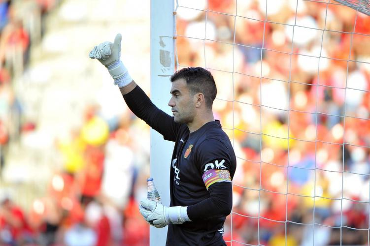 testimmallorca's tweet photo. @RCD_Mallorca Homenatge públic Manolo i Salva😉 https://t.co/2hoFUvUkOt