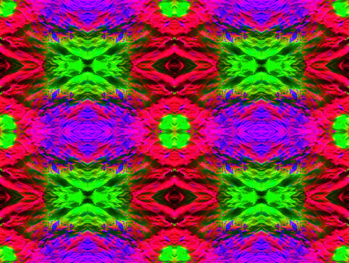 neonmassey's tweet photo. Making these artworks provided me a very personal kaleidoscopic - escape, a technicolour adventure into the unknown.

A 31 year artwork in the making, I originally painted these 'Fluro Acrylic' artworks in 1991 in the height of my raving days. (2/3) 

#kaleidoscopicart #opart https://t.co/wqTZfg8xZW
