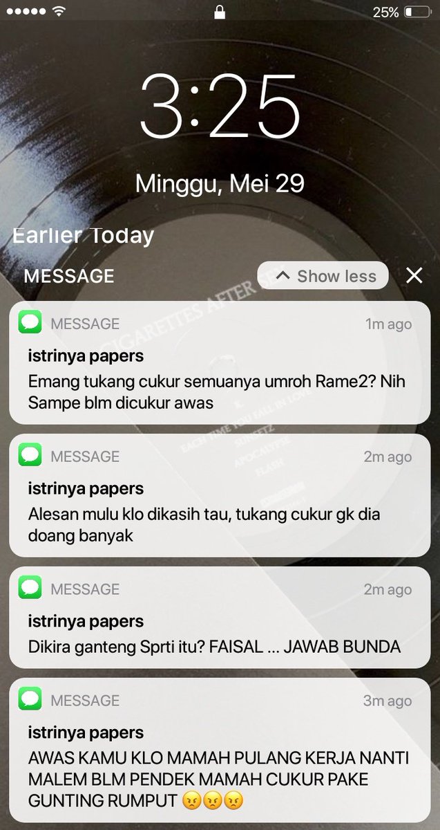 assahi012's tweet photo. dilarang gondrong sama bunda,
tukang cukurnya umroh bund ...

watanabe haruto few tweets local au https://t.co/xVaenDp7ga