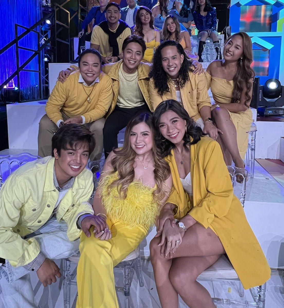 daPHENOM02's tweet photo. Best batch, Celebrity hms! 💛

#PBBKumuBigNight https://t.co/rAwbxNv7Gt