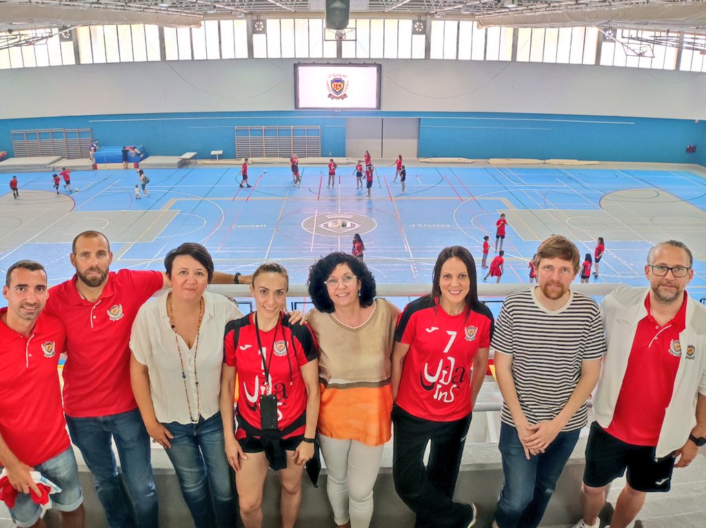 elelopez77's tweet photo. Moltes felicitats al Cor Pitius per aquests 20 anys de voleibol, 20 anys de feina incansable per mantenir una cantera que no deixa de crèixer. Per molts anys!! 
#EivissaEsportiva https://t.co/Gm956oLXiW