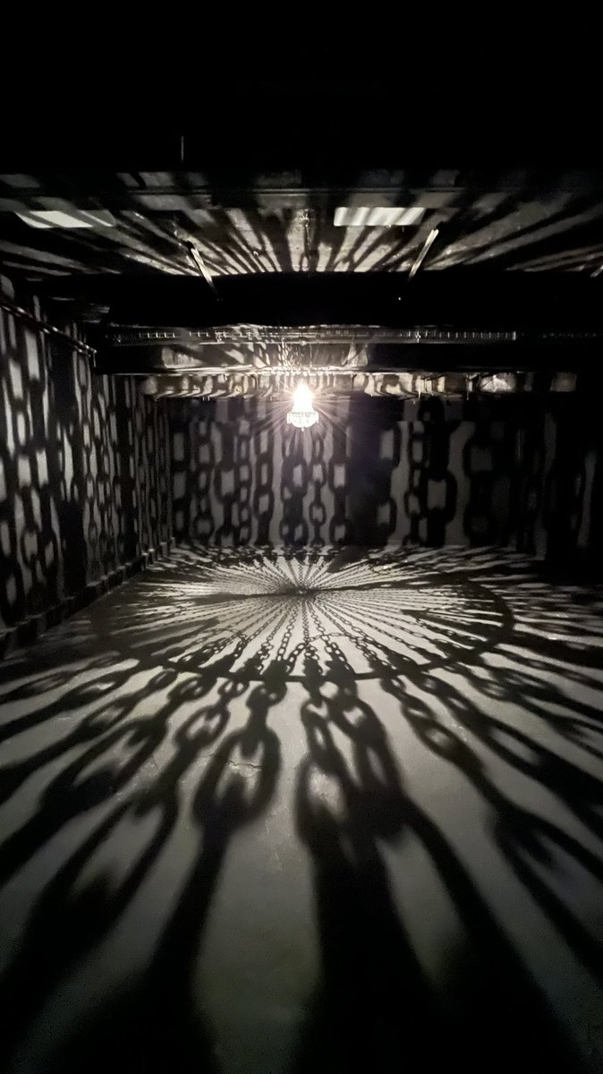 Guillaume_Rx's tweet photo. #Hypernuit - quand le @fracmeca et le @CAPCmusee unissent leurs collections à la @Basesousmarine https://t.co/8LAfKu897x