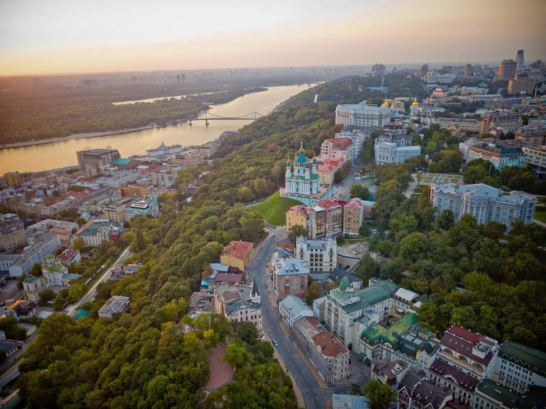 ua_parliament's tweet photo. The city is home. The city is a symbol. The city is pride. Thank you to everyone working to protect and prosper #Kyiv at this challenging time.
 
Victory to you, City of Chestnut Happiness. Hold on, dear!
#StandWithUkraine️
📸 Sergey Ristenko
 3/3 https://t.co/3iGZjj25Nt