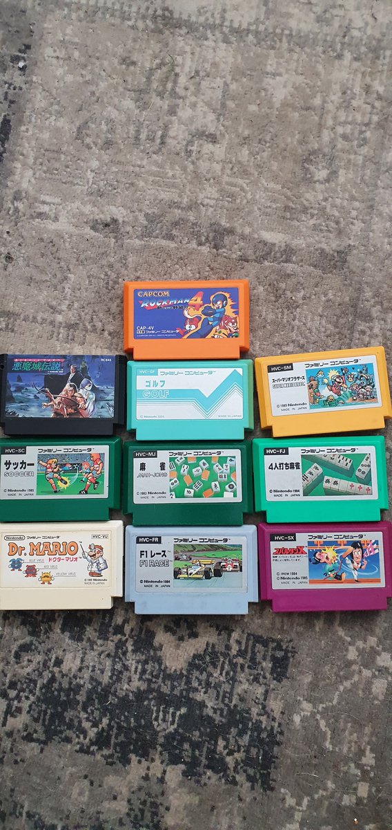 Happy Sunday Crew weekends should be 3 days not 2
Today I share a picture of my #famicom collection
#Castlevania #Rockman4 ##f1race #DrMario and #SuperMarioBros are my favourite what games do you like?