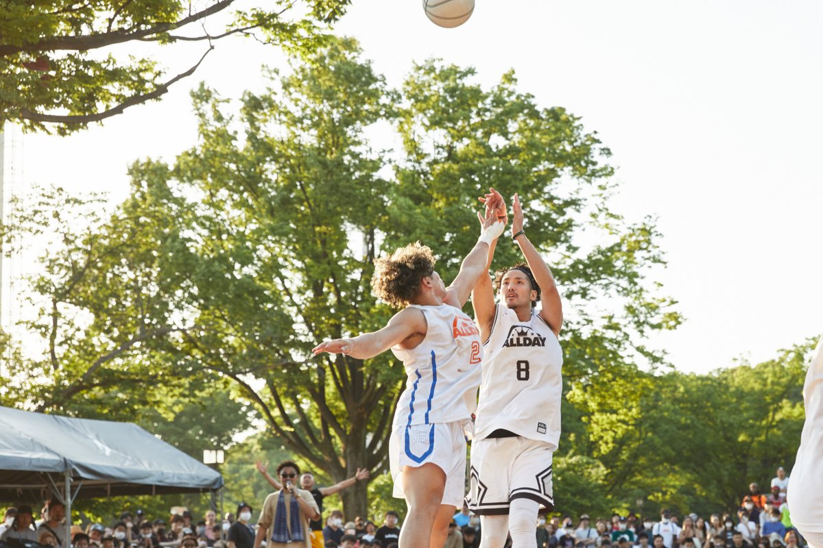 ALLDAYMAG's tweet photo. ALLDAY 2022 SPRING
Final
SHOEHURRY! 15 🆚19 UNDERDOG
@jumpman23 @tokyo23basketball 
#ALLDAYMAG #ジョーダン #JUMPMAN #TOKYO23 https://t.co/mOUe46OyvR