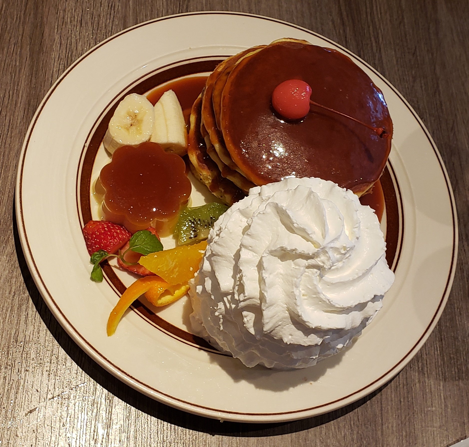 とろーりチーズ 友達と原宿のエッグスンシングスで限定パンケーキとエッグベネディクトを食べた 美味しかった T Co 5hgmmex7jy Twitter