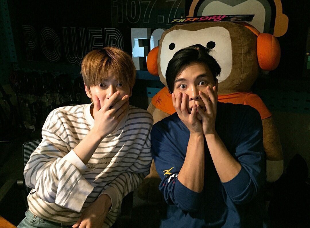 แขนจอนแจคือเอ็นดูอะ น้องแจนแขนจิ๋วหลิวจริง ขนฟูๆข้อมือเร้กๆ