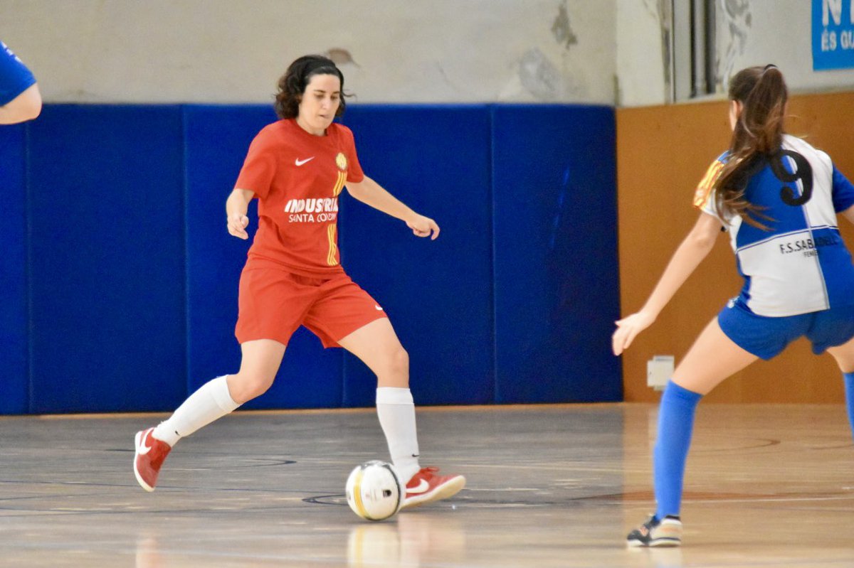 fsalagarcia's tweet photo. Femení | FS Sabadell - @fsalagarcia 

⏱️ 29' | 0-3

💥 ¡GOOOOOOOL de Marta! Som-hi!

#ADNIndustrias https://t.co/HxBsQkB6Mm