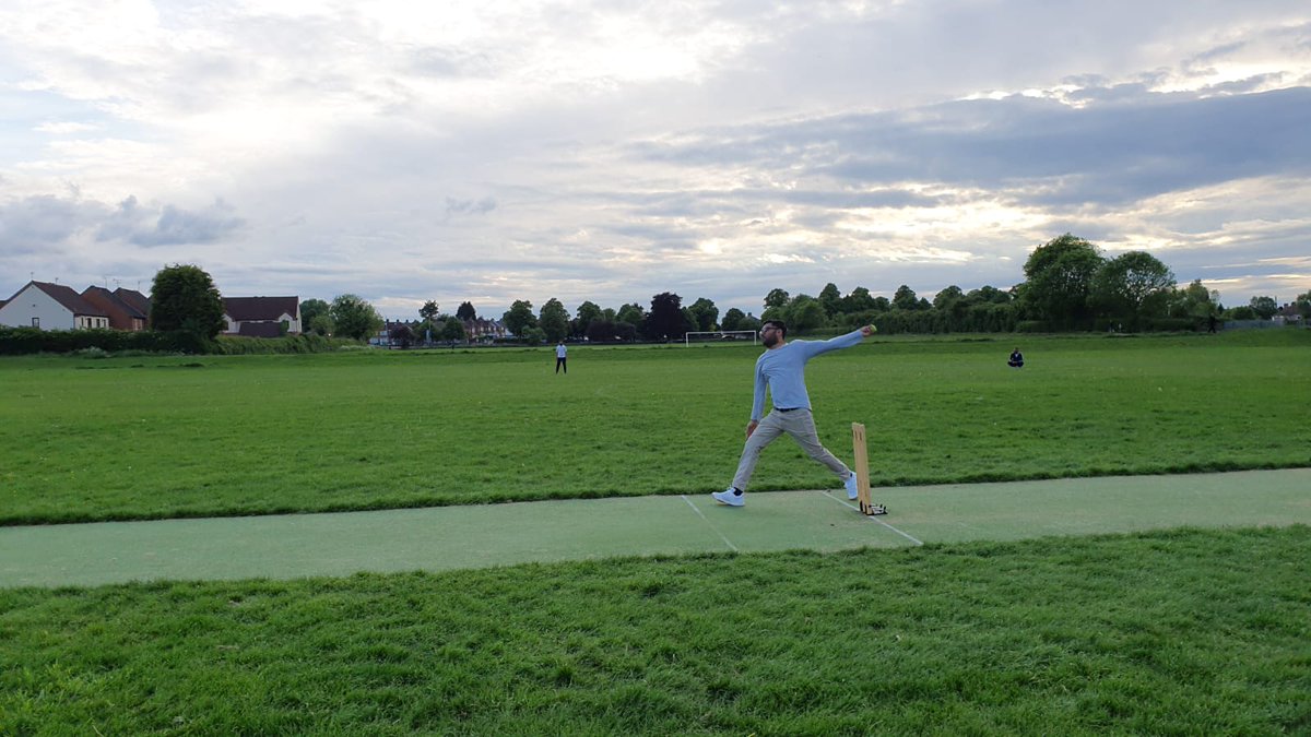 bhaavf's tweet photo. #Cricket2022 #Offcutter or #Legcutter? #DVDL https://t.co/jkrjkqlGoI