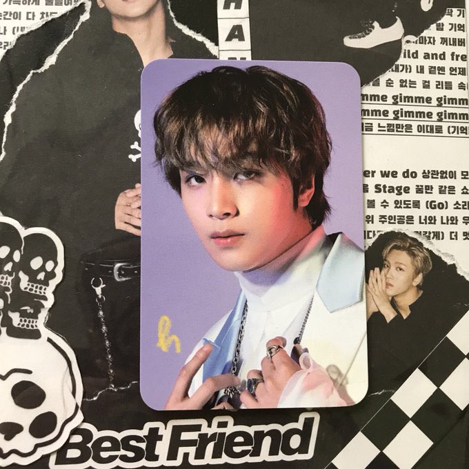 haechiepou's tweet photo. wts / want to sell 

♡ ar ticket scrapbook haechan beyond live 2020 resonance (ada slight kecil banget)

🏷 550k (set with scrapbook) 

dom tangerang https://t.co/2LsSpbIugl