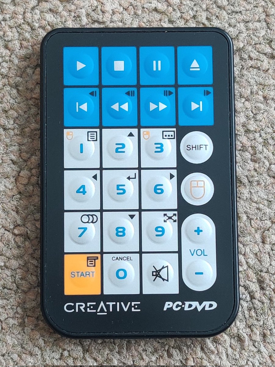 bkrmrtn's tweet photo. This is an excellent rectangle.

Hunting for remotes and found my old DXR3 credit card remote 😍 https://t.co/thOgwOoH7C