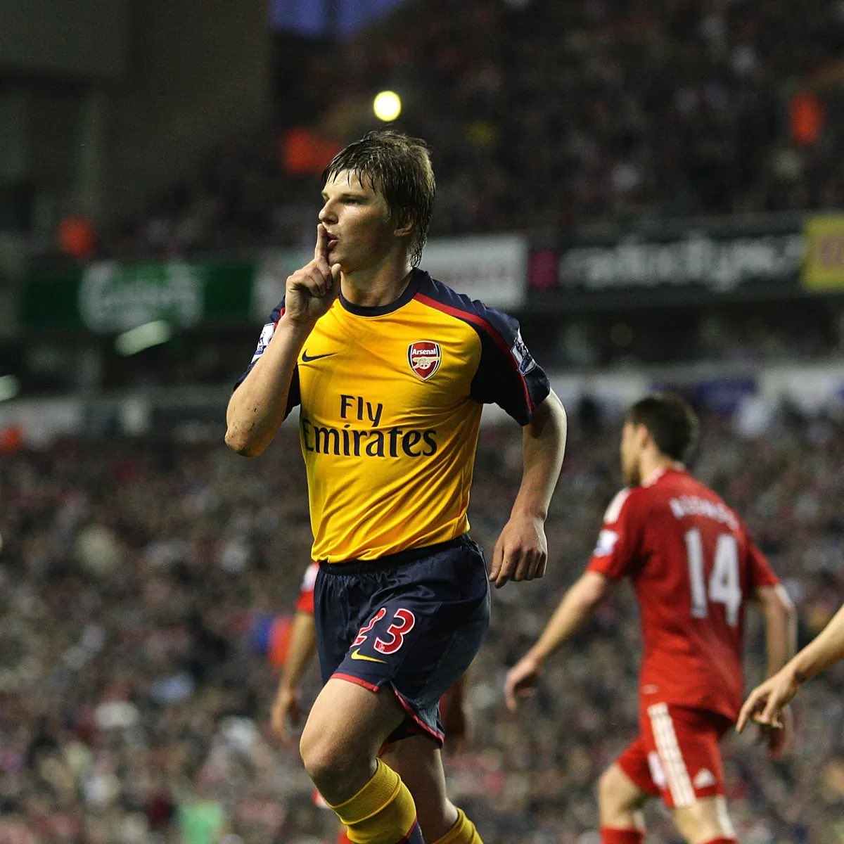 Andrey Arshavin and Real Madrid know how to silence Liverpool. Happy birthday to a former gunners. 