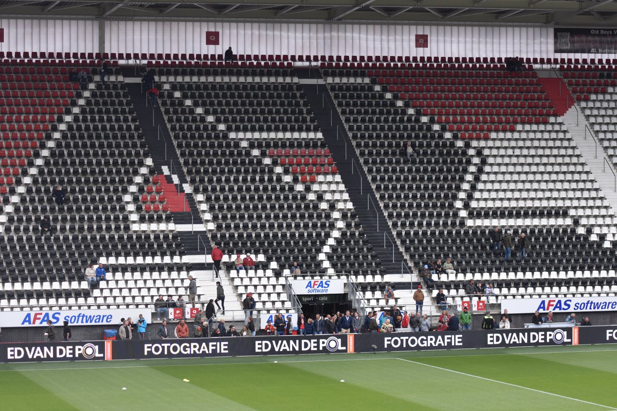 Wellicht mijn laatste wedstrijd in het betaald voetbal vanmiddag #azvit strijd om het laatste Europese ticket van dit seizoen