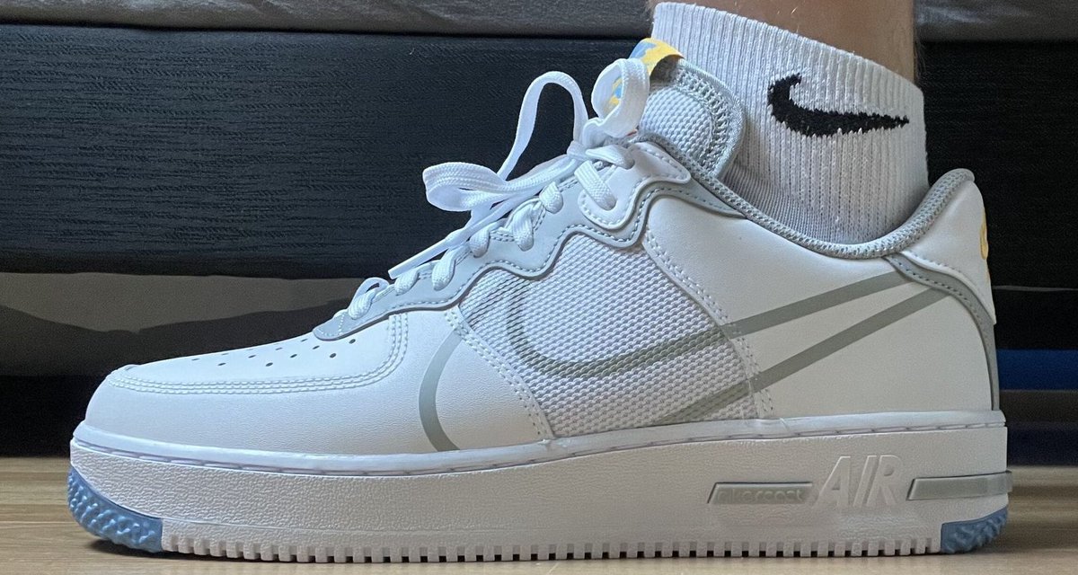 lucas_snkrs_19's tweet photo. #sneakers #smellysneakers #stinkysneakers #teenboysneakers #airforce1react https://t.co/8r7wbdBFQw