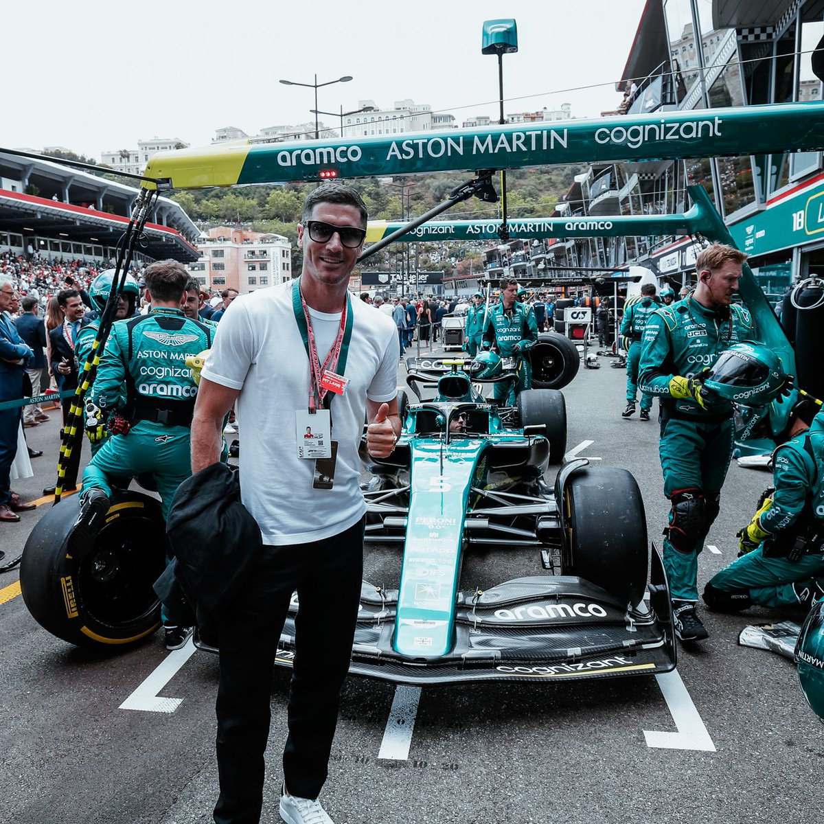 We’re delighted to have @FCBayern striker, Robert Lewandowski, join the team today. Great to have you with us, @lewy_official. Enjoy the race! #F1 #MonacoGP | @pzpn_pl