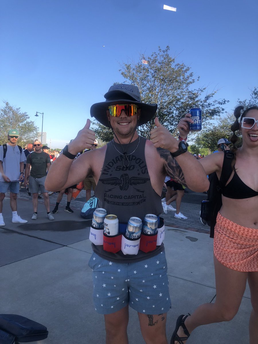 NicoleGriffinTV's tweet photo. Now this is how you do it!!! Love the beer belt @petreecole #WRTV500 https://t.co/luKxcZ4fID