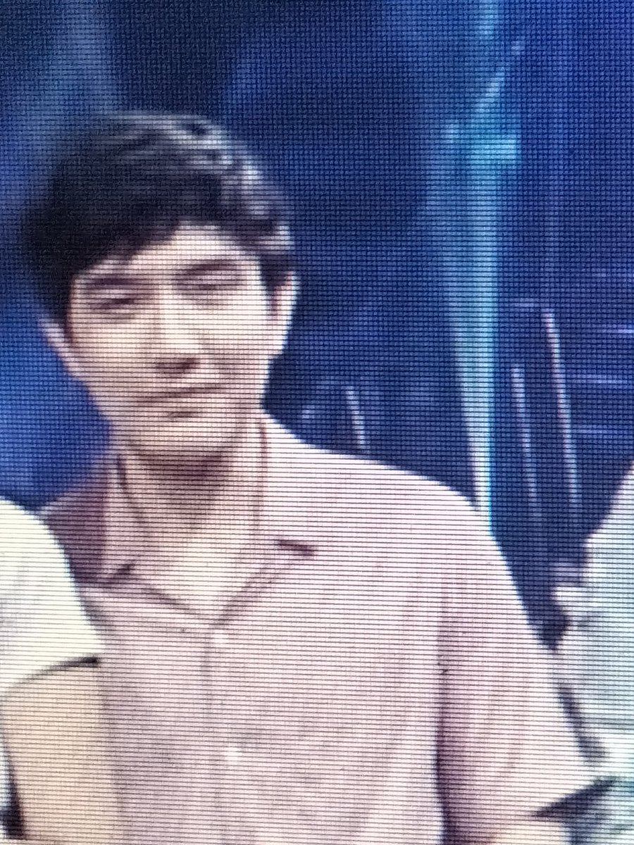 RalphMandaOFC's tweet photo. hello ralph! @ralphhmalibunas 

#PBBKumuBigNight https://t.co/d7ksL9Yemv