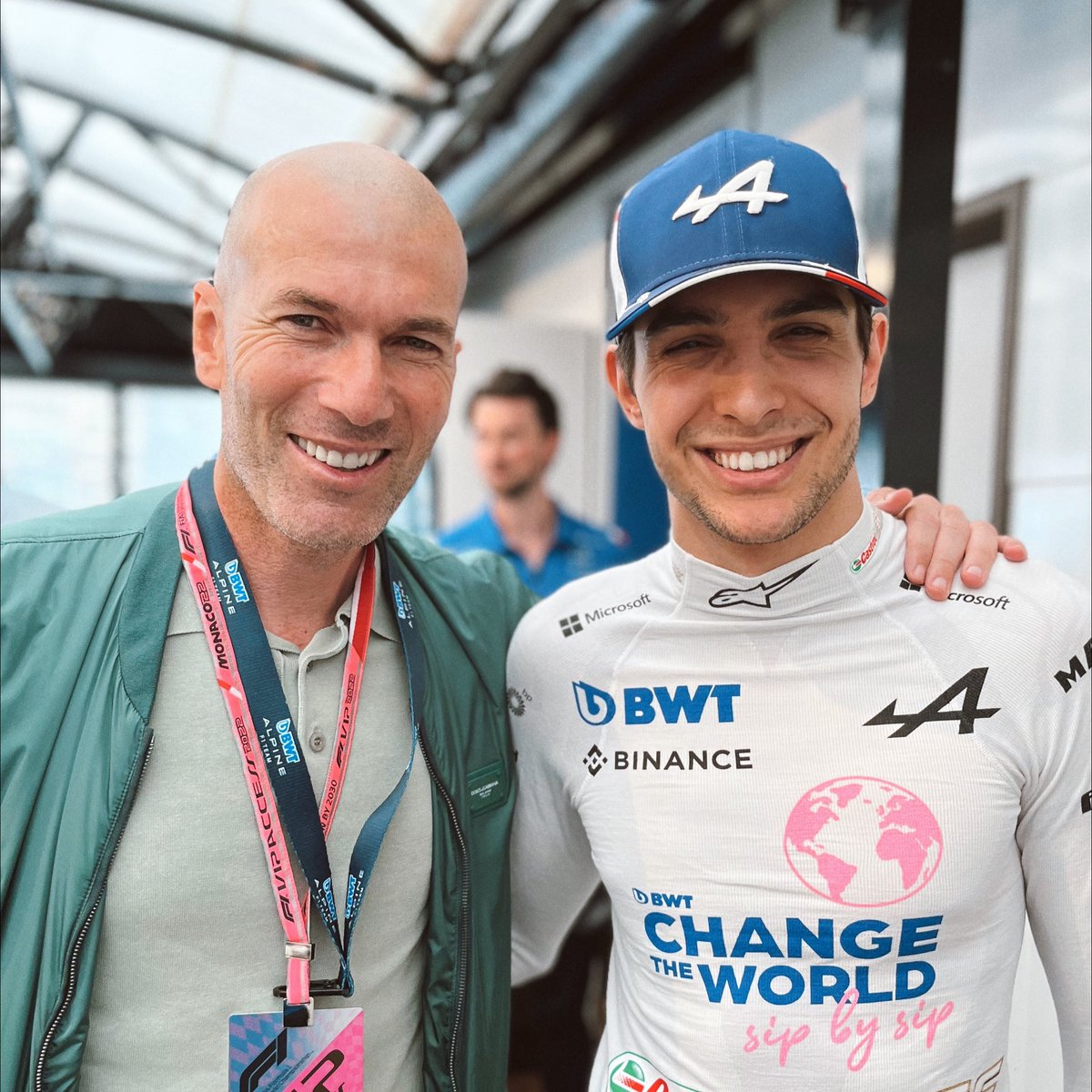 OconEsteban's tweet photo. AN ICON AND AN OCON 🇫🇷 https://t.co/EGrsnstN4k