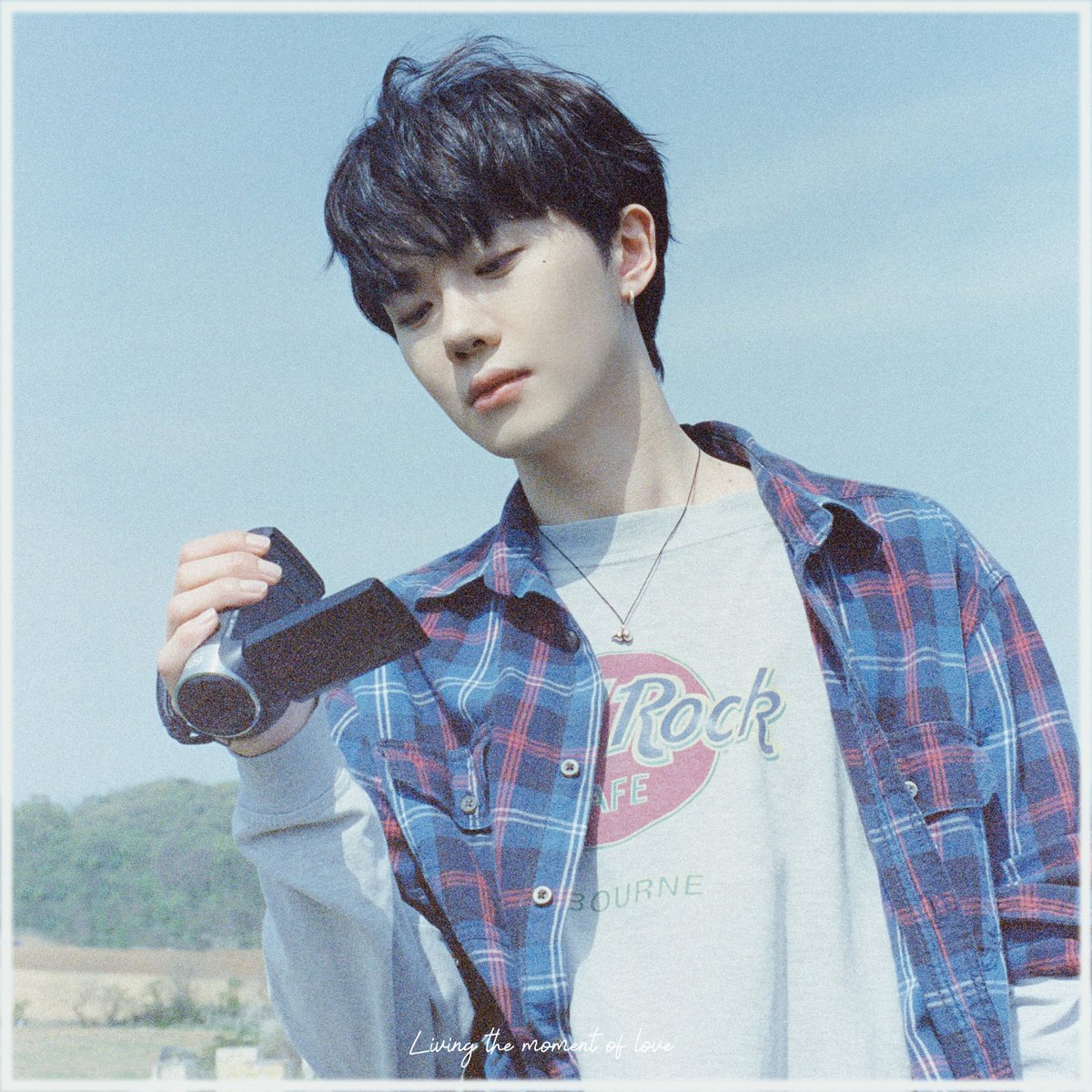 hahyunsang_twt's tweet photo. 하현상 5th Single <Living the moment of love>
Digital Single Cover

Title Track 'MAGIC'

2022.05.30(MON) 18:00(KST)

#하현상 #Hahyunsang
#Living_the_moment_of_love
#하현상_MAGIC #하현상_밤산책 https://t.co/rfWcXpxn4Q