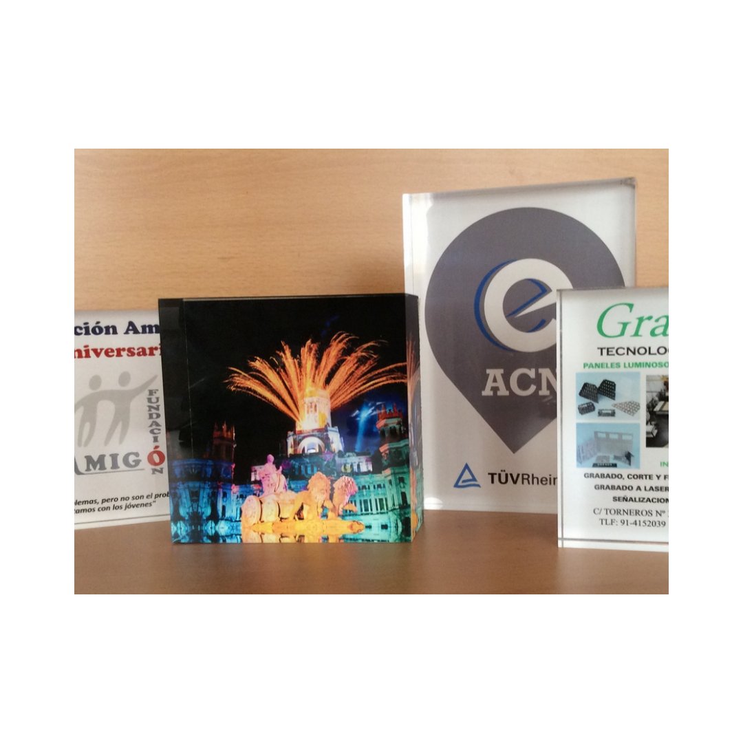 Salidos de nuestro taller estos tacos de #metacrilato grabados.

Para más información ponte en contacto con nosotros:
📞 91 415 20 39 y/o 📩 graincas@graincas.es

#Grabado #somostecnologíaengrabado