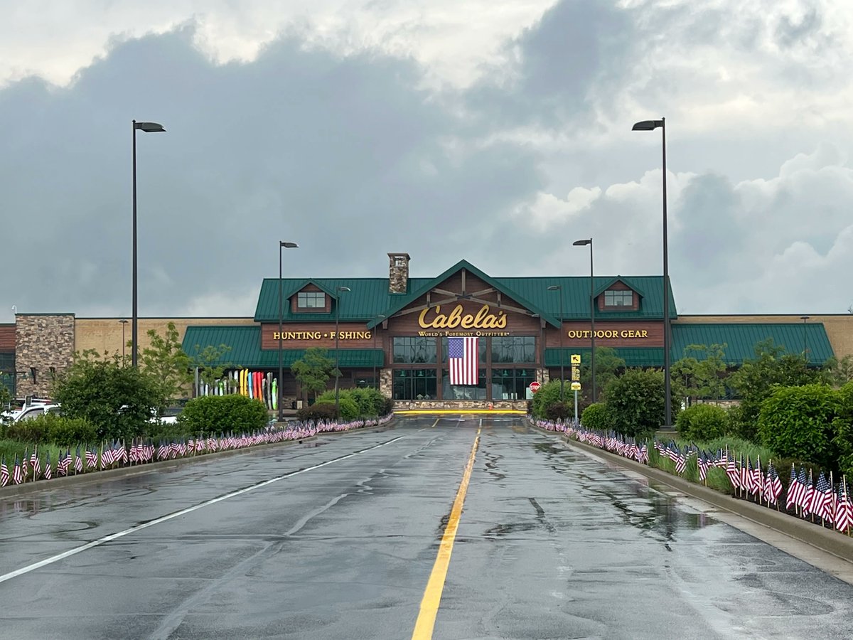Saxonyindiana's tweet image. @Cabelas is the place for all your outdoor activity needs. Boats, camping and fishing equipment, apparel, and more. Stop in today!  #Cabelas #BassPro #FunAtSaxony #ShopAtSaxony
