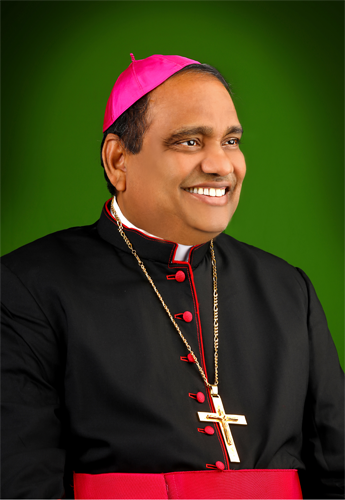 nmannathukkaren's tweet photo. Pope Francis @Pontifex announces India's first Dalit cardinal:
Archbishop of Hyderabad, Anthony Poola. https://t.co/hRrd8UXTLg