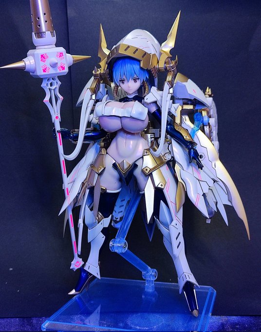 ■続き
#ダークアドヴェント 
#ラーニア
各所のピンクのラインは蛍光カラーで塗ってるのでブラックライトで発光します。(正面はちょっと分かりづらいですね。) 