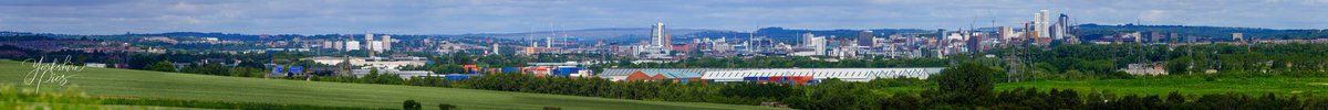 Lee_Collings74's tweet photo. 11 image panoramic view of #Leeds this morning. https://t.co/aqzD3lzsiX