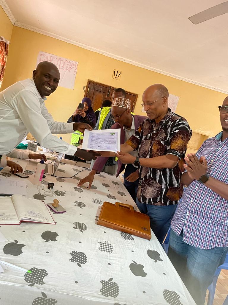 ProfGuyo's tweet photo. Just cleared and nominated by @IEBCKenya this morning at Moyale constituency office to contest Moyale Parliamentary seat for 2022 August general election.
Tukutane #Sololo for our grand rally today.
#utubagummi
#Prof2022
#AzimioLaUmoja https://t.co/h4kU9lu4y9