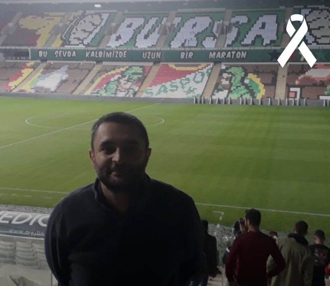 Bursaspor Tribünlerinden, Onur Zerey’in vefat haberini derin bir üzüntü içerisinde öğrenmiş bulunmaktayız. 

Merhuma Allah’tan rahmet; ailesi, yakınları ve Bursaspor camiasına başsağlığı diliyoruz. <a href="/BursasporSk/">Bursaspor</a>