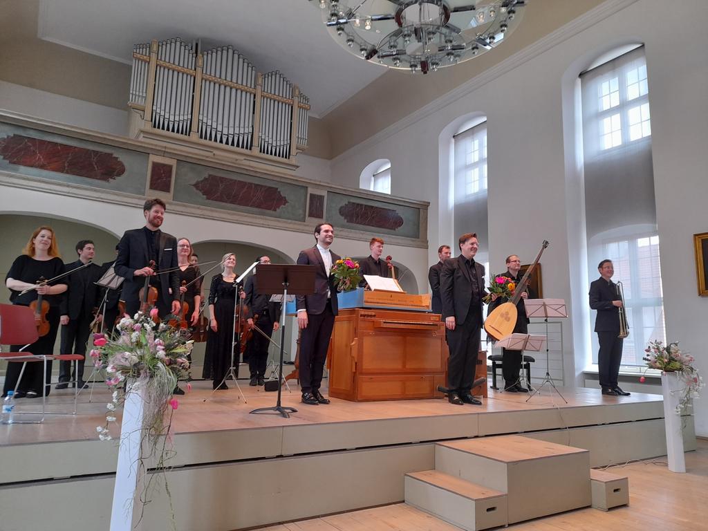 Smiles all round after this morning's #unsungheroes concert in Halle. Fantastic performances from all. Massive thank you to Carlo Vistoli for joining us at very short notice.