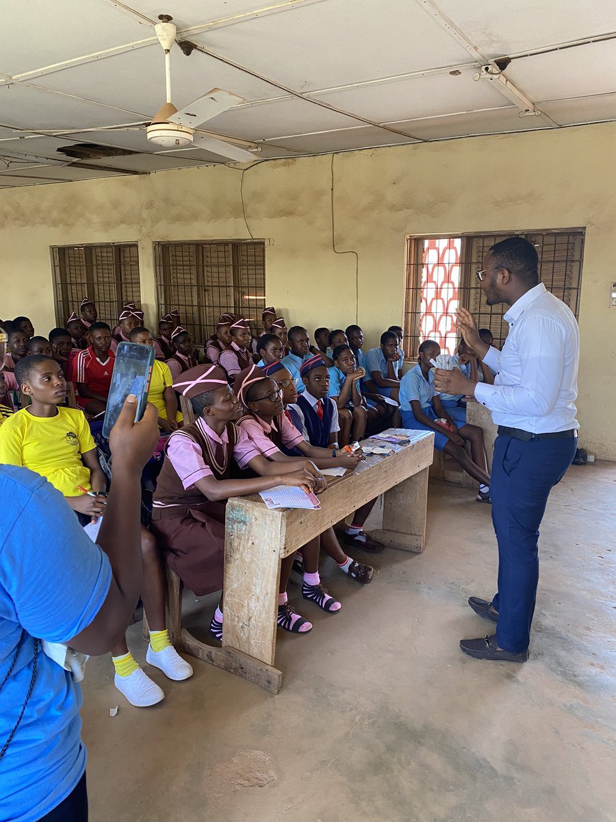 YaliEnugu's tweet photo. Our Project (World Menstrual Hygiene Day 2022)was a huge success. We thank our Partners and everyone that helped in one way or another. God bless you all.#WeAreCommitted
#MHDay2022
#NormalizePeriodTalk
#EndPeriodPovery
#EndPeriodStigma https://t.co/shHkXNEJNp